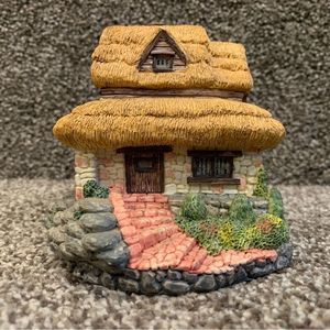 Olde England’s Classic Cottage Series - Canterbury Inn